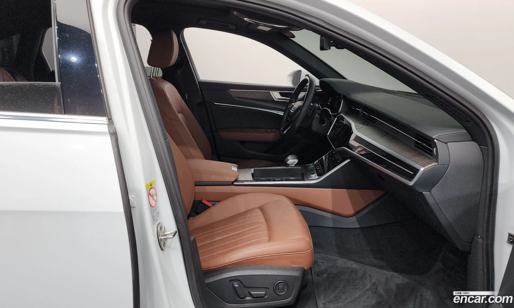 Audi A6 2020 WAUZZZF23LN066475 — 25