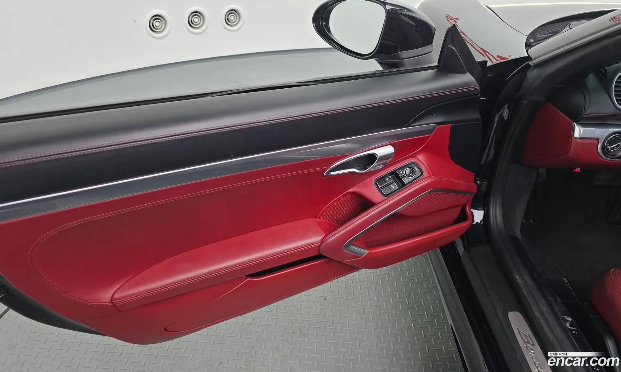 Porsche 718 Boxster 2019 WP0CA2981KS214212 — 3