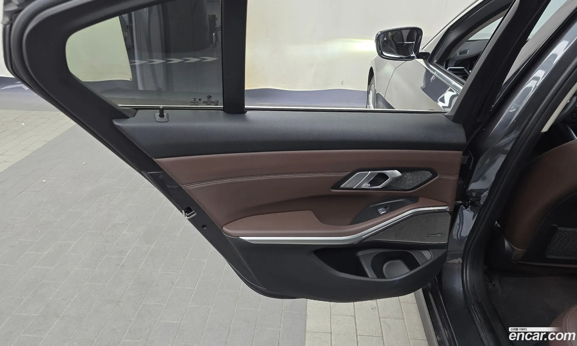 BMW 3 Series 2020 — 3