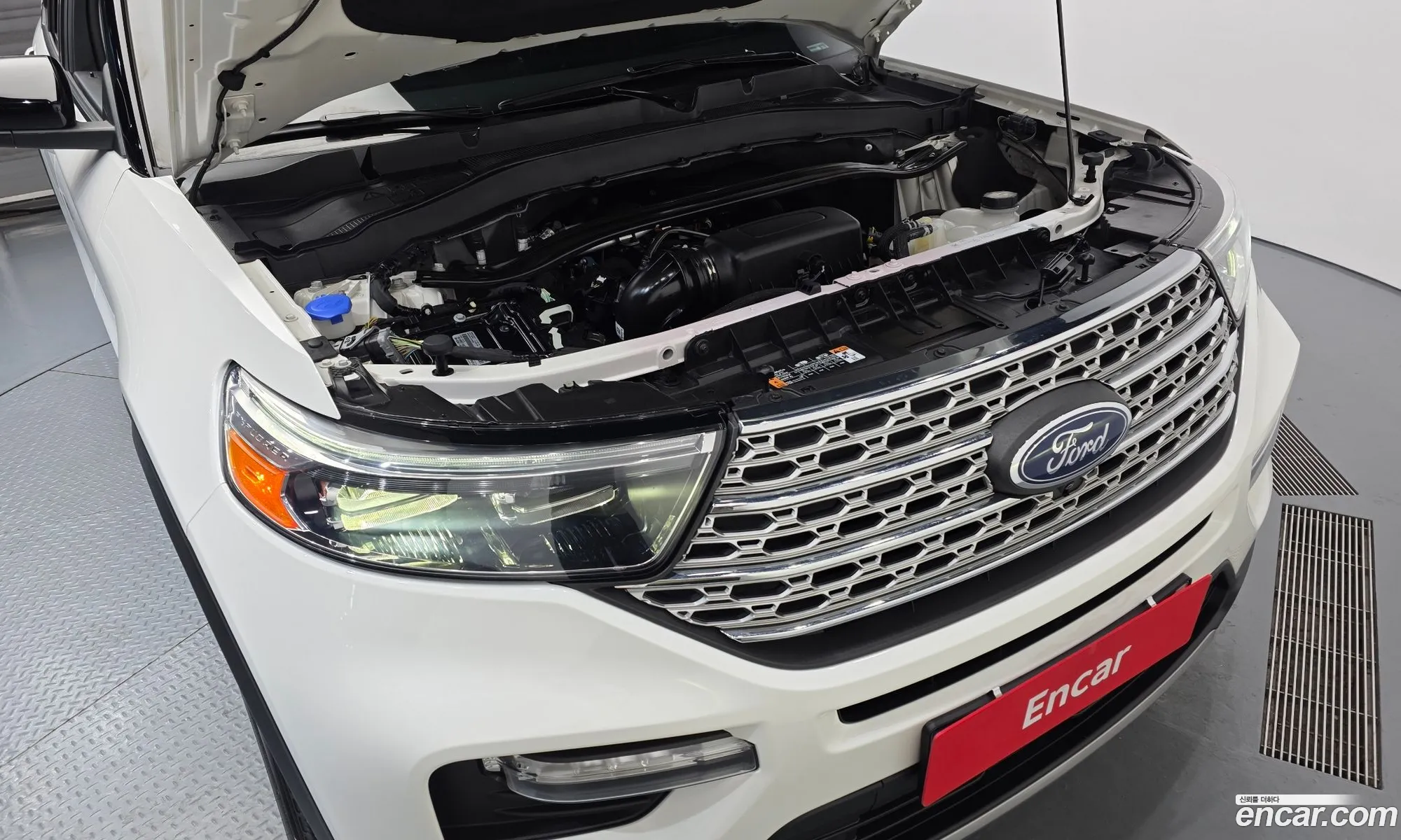 Ford Explorer 6th Gen 2022 1FMSK8FH3NGB80390 — 4