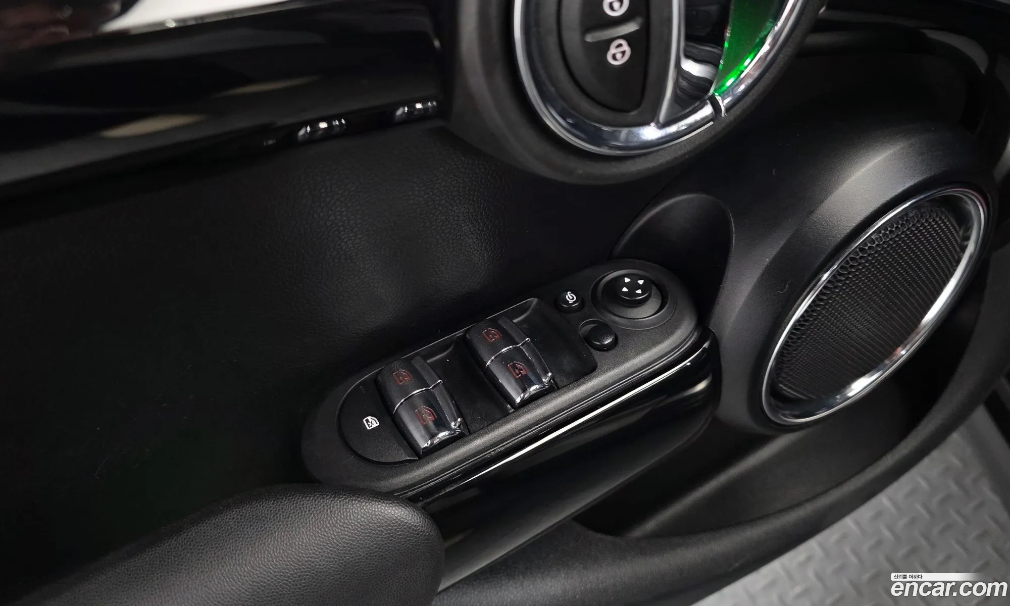 Mini Cooper 2020 — 24