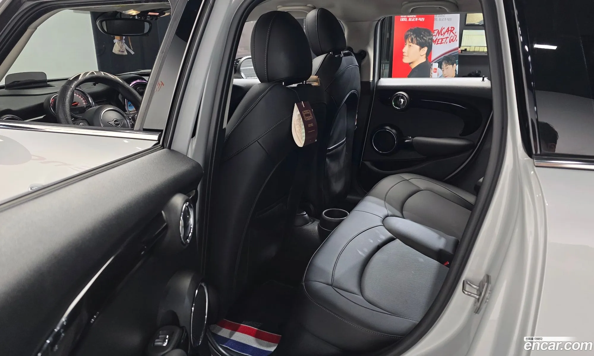 Mini Cooper 2020 — 30