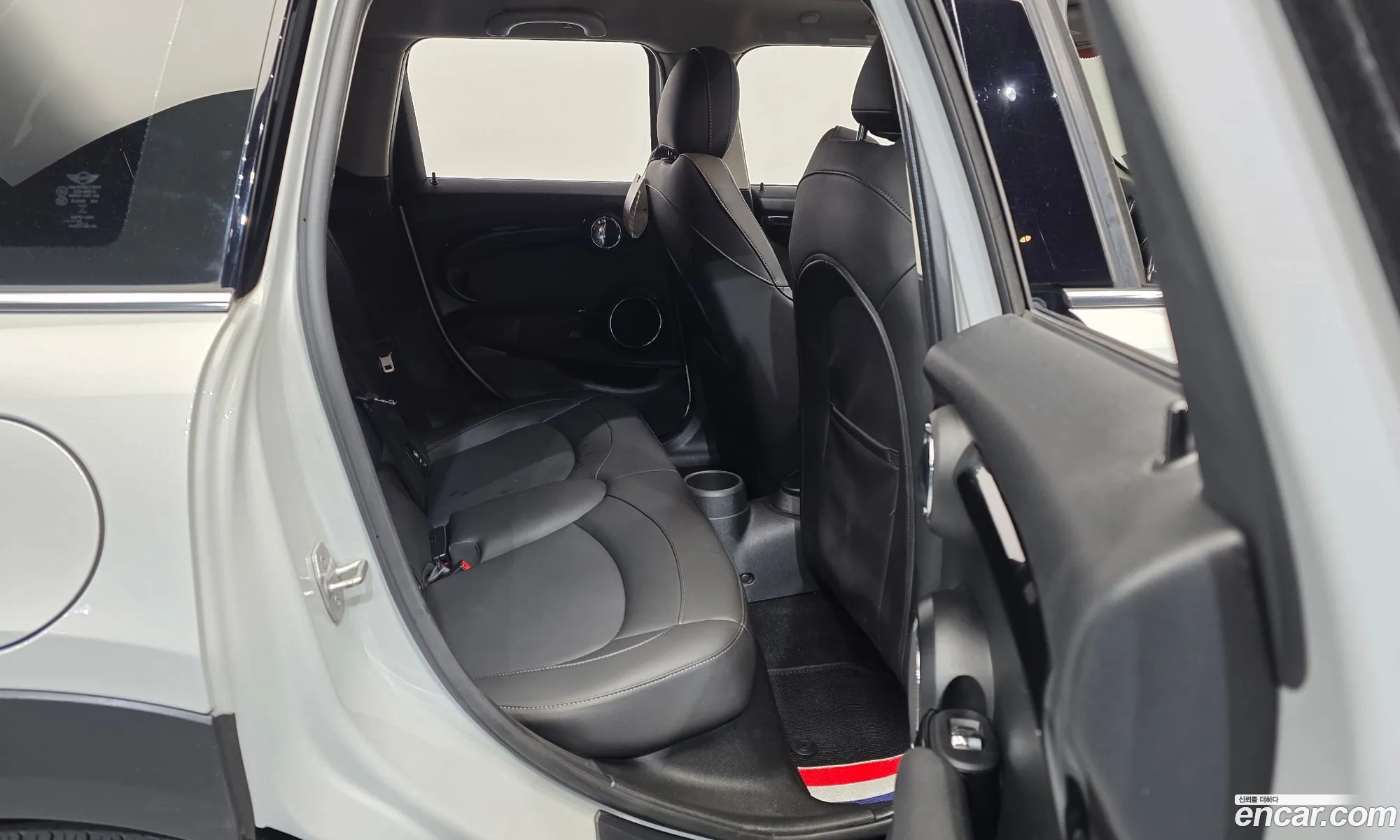 Mini Cooper 2020 — 13
