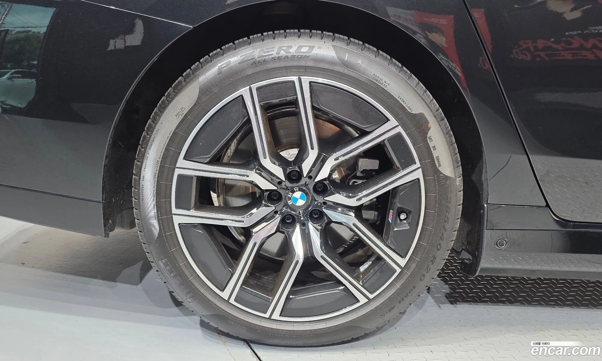 BMW i7 2024 WBY41EJ03RCS18194 — 26