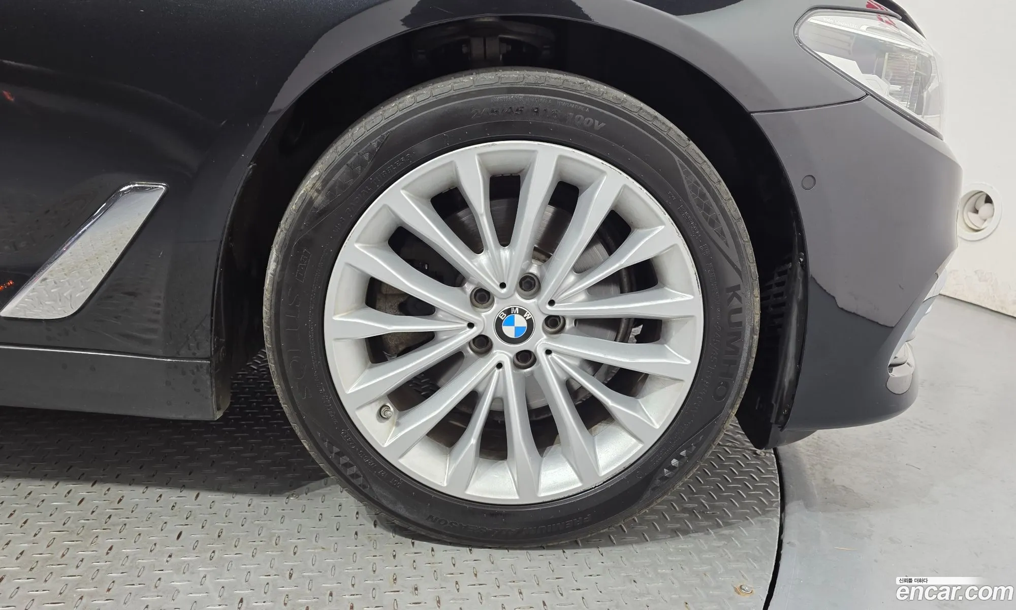 BMW 5 Series 2020 WBAJF3107LCE25706 — 4