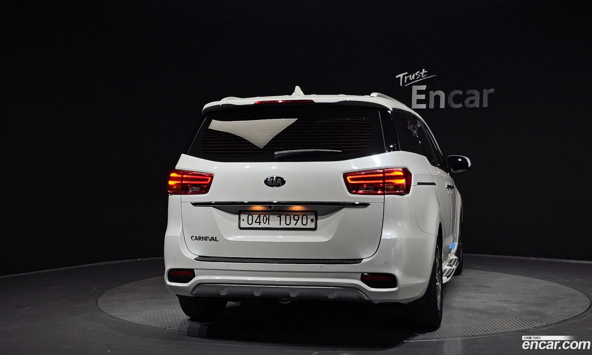 Kia Carnival 2018 — 2