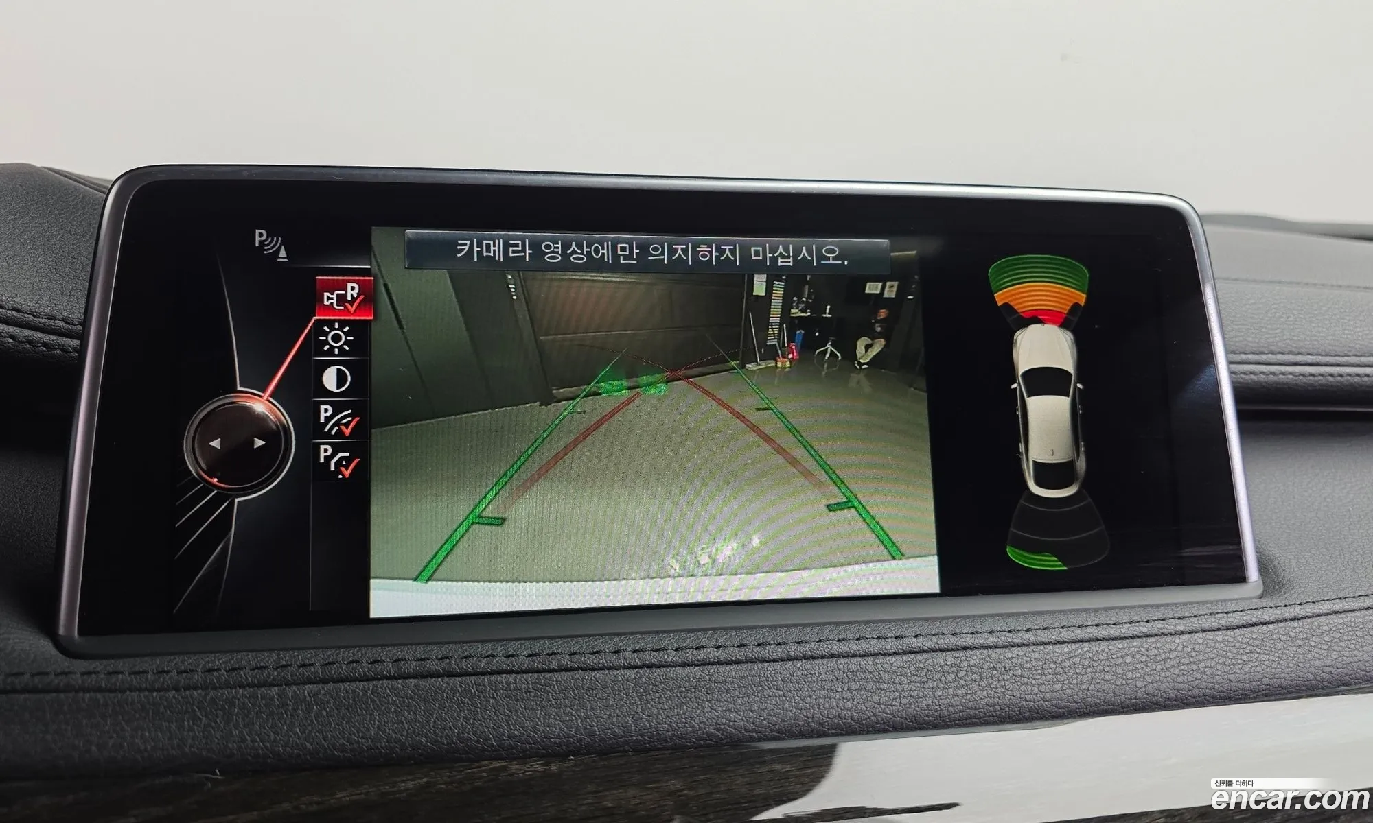 BMW X6 2015 WBAKV2100F0R23850 — 11