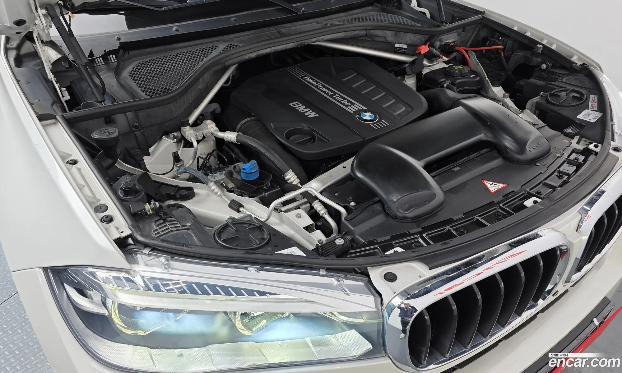 BMW X6 2015 WBAKV2100F0R23850 — 13