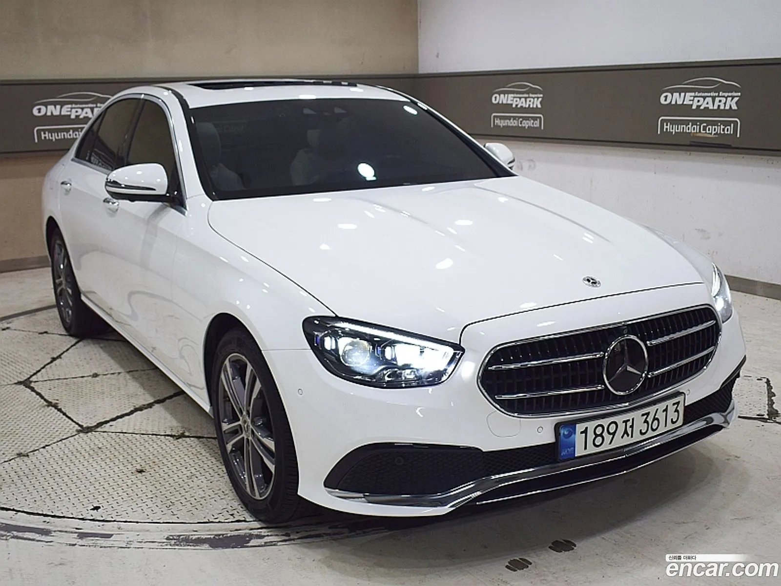 Mercedes-Benz E-Class W213 2022 — 17