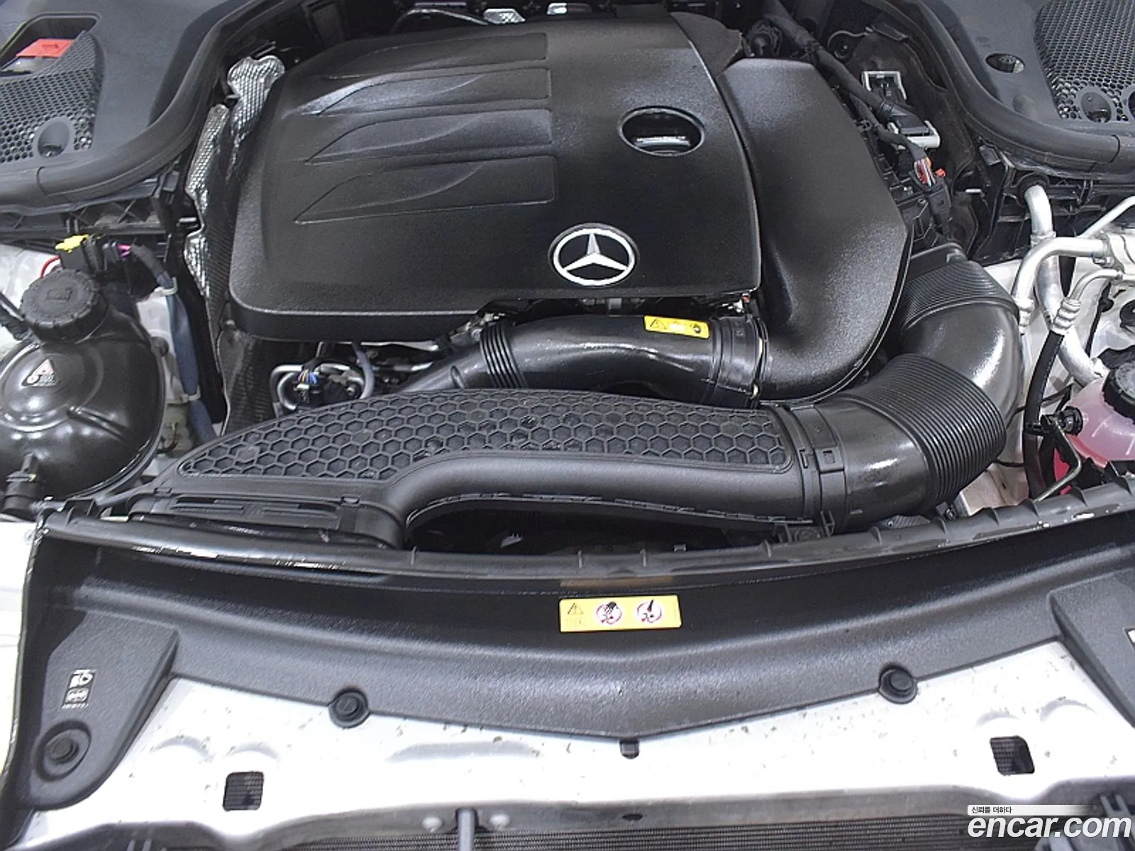 Mercedes-Benz E-Class W213 2022 — 14