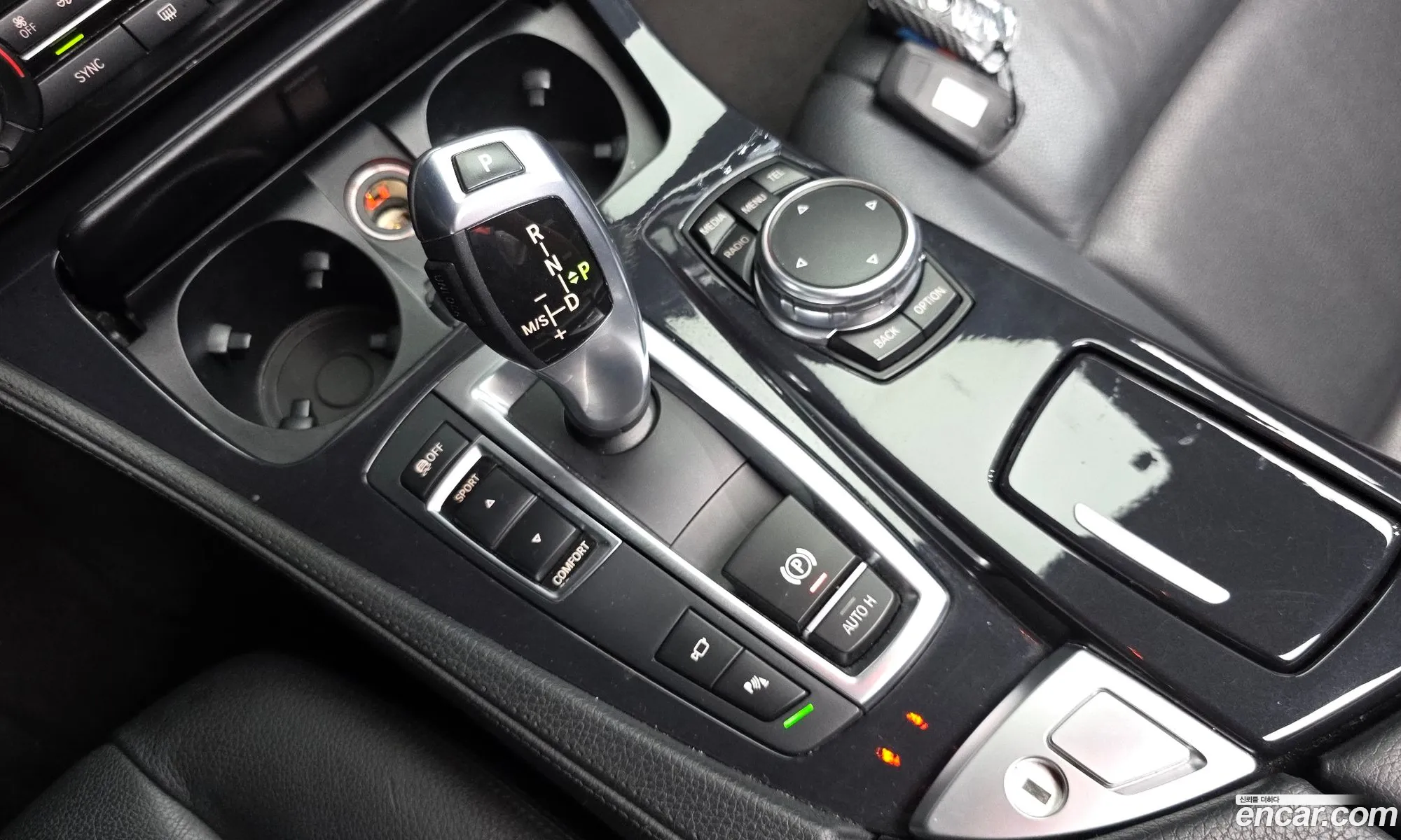 BMW 5 Series 2016 WBA5E5108GG201839 — 18