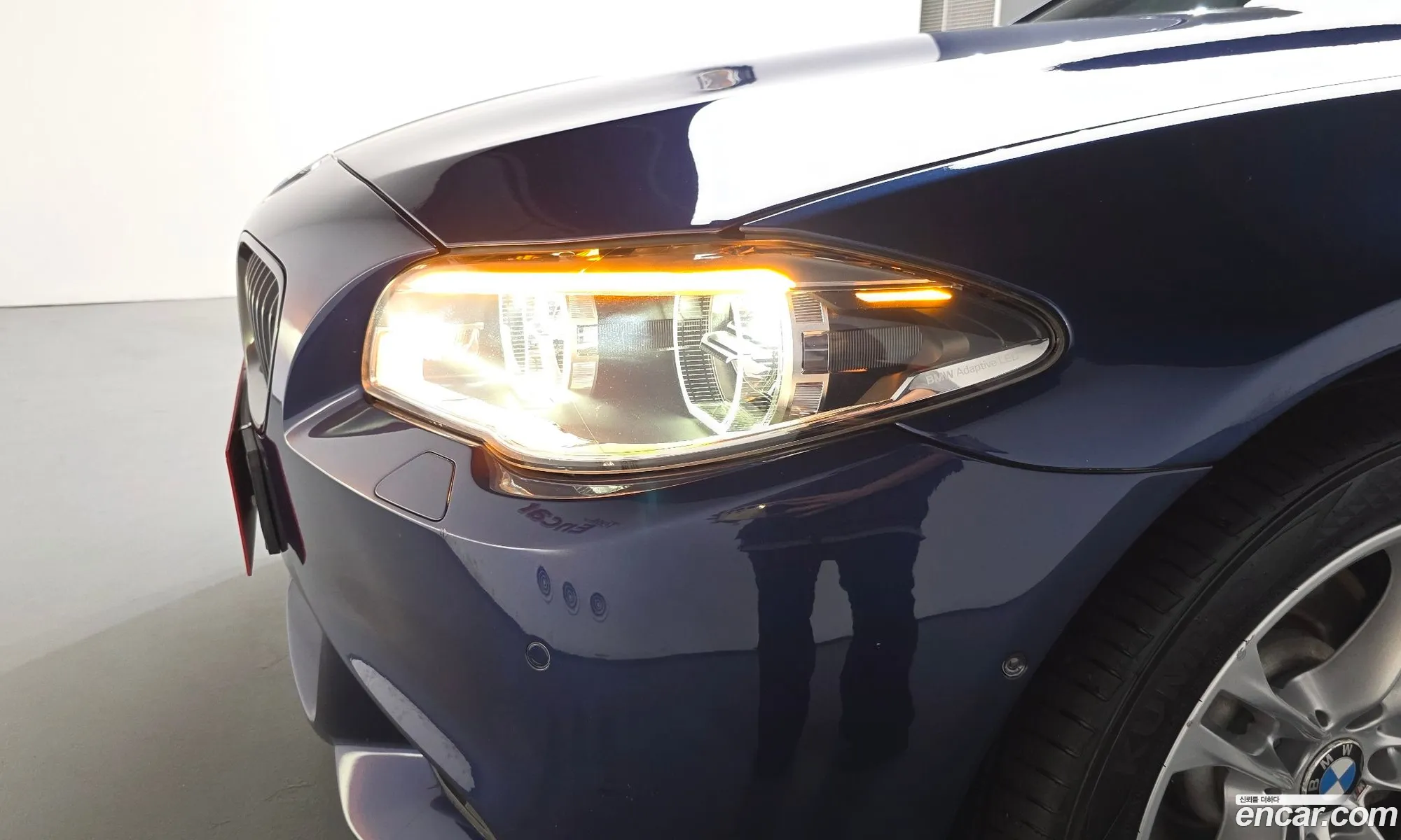 BMW 5 Series 2016 WBA5E5108GG201839 — 28