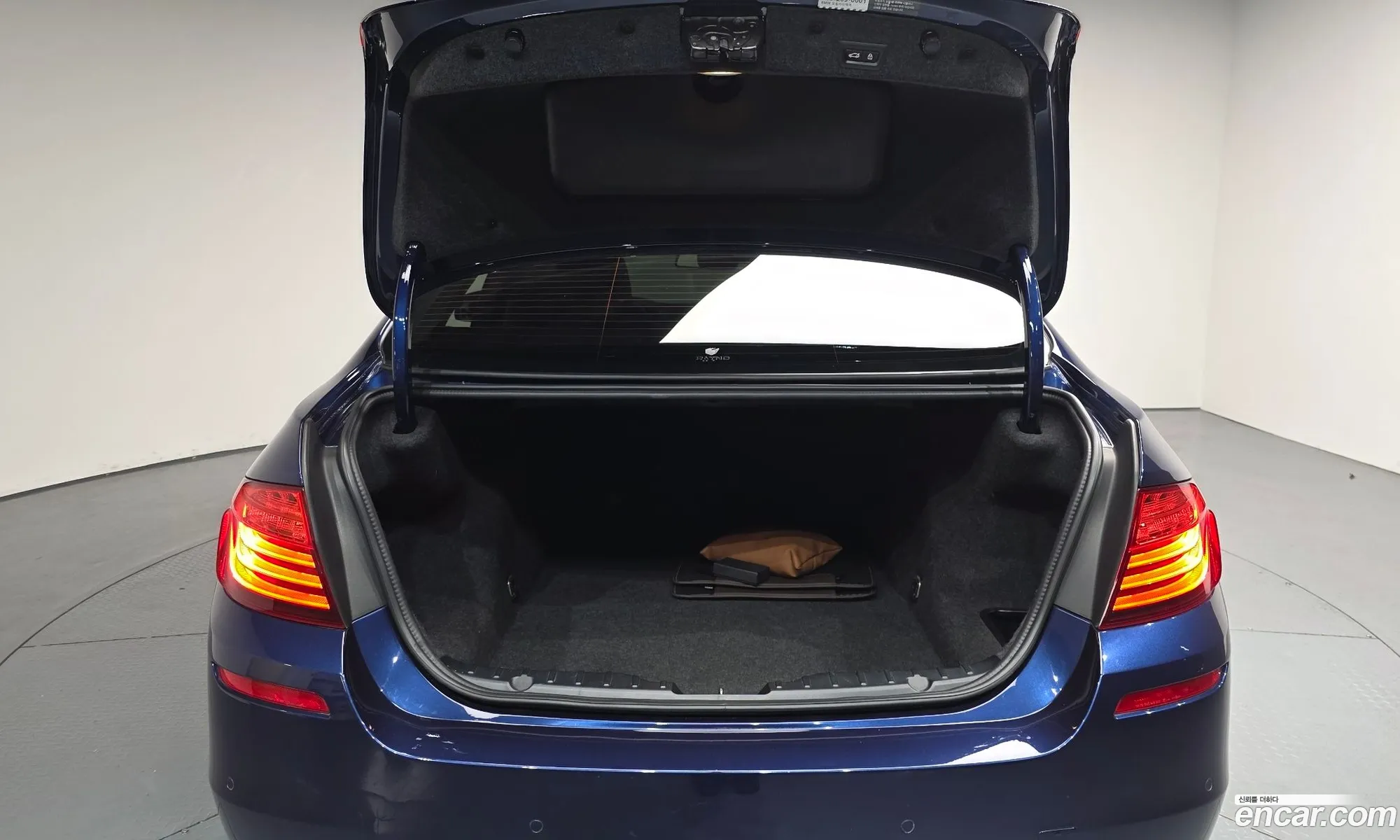 BMW 5 Series 2016 WBA5E5108GG201839 — 12