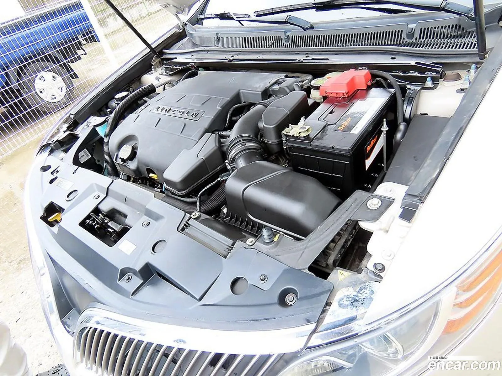 Lincoln MKS 2014 — 19