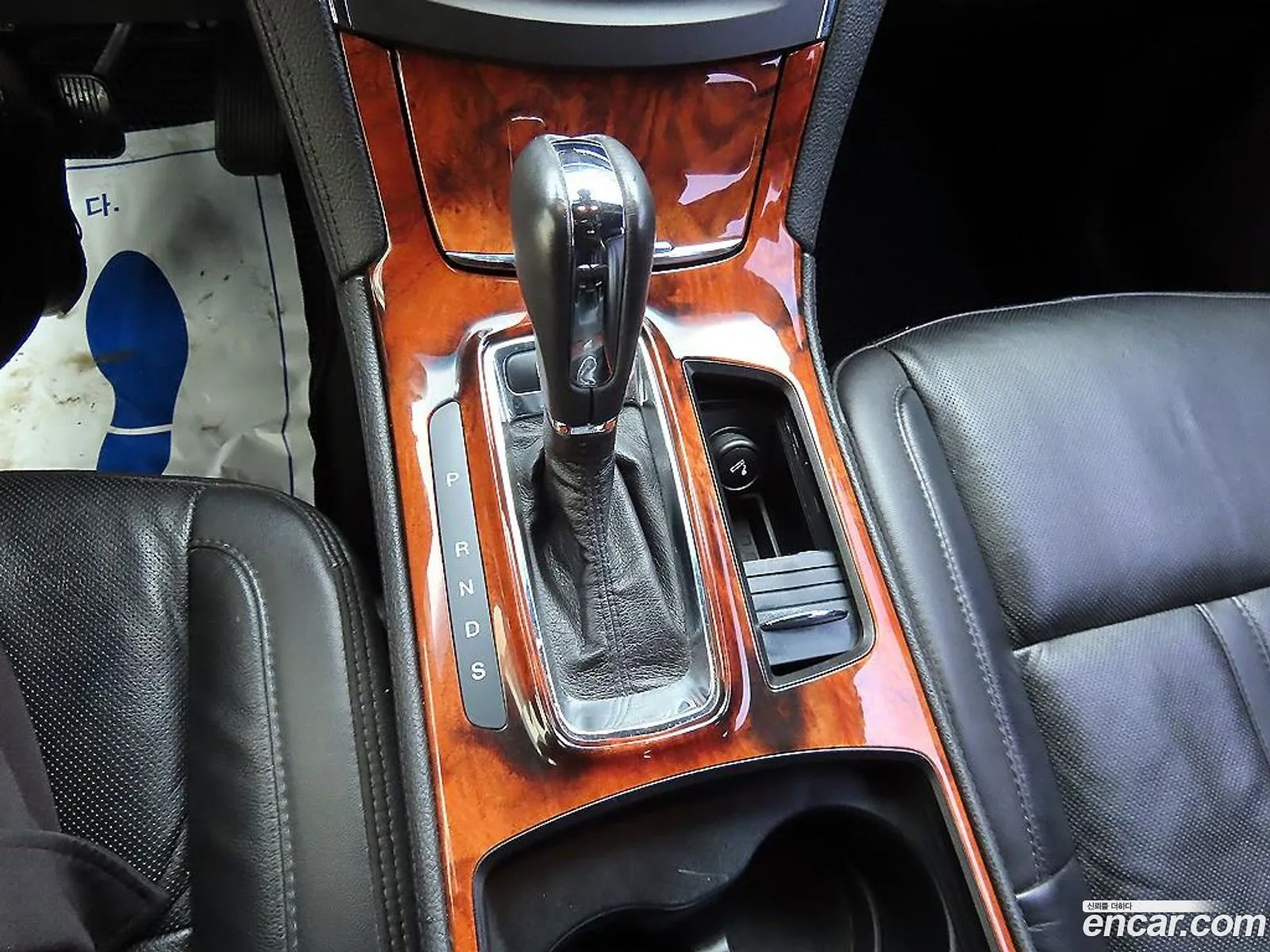 Lincoln MKS 2014 — 14