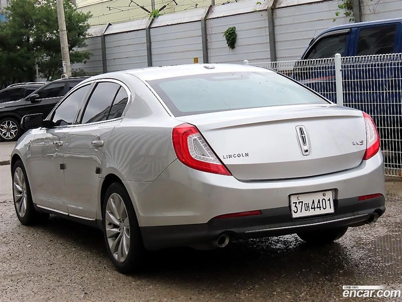 Lincoln MKS 2014 — 17