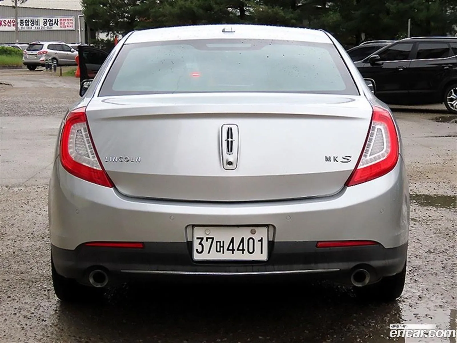 Lincoln MKS