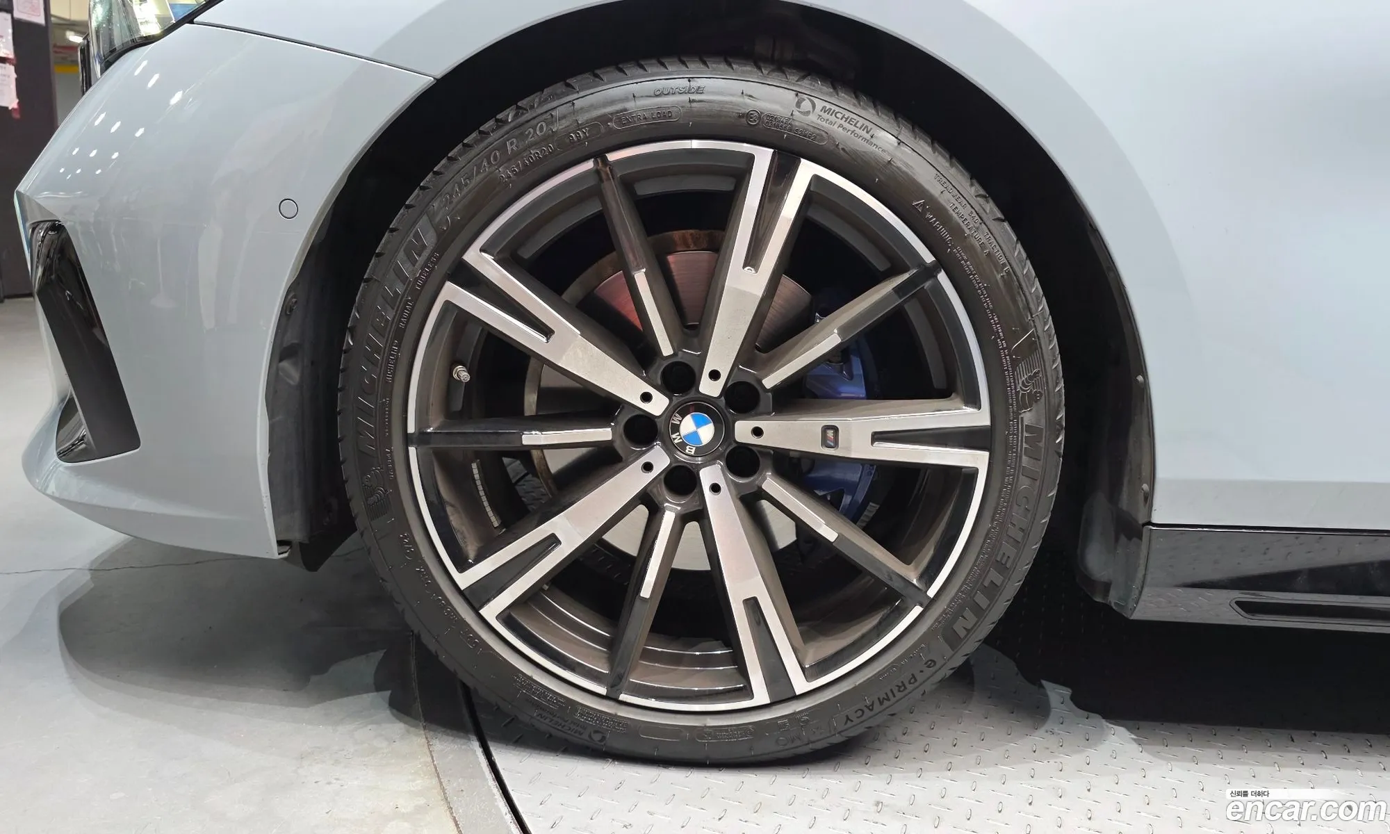 BMW 5 Series 2024 — 28