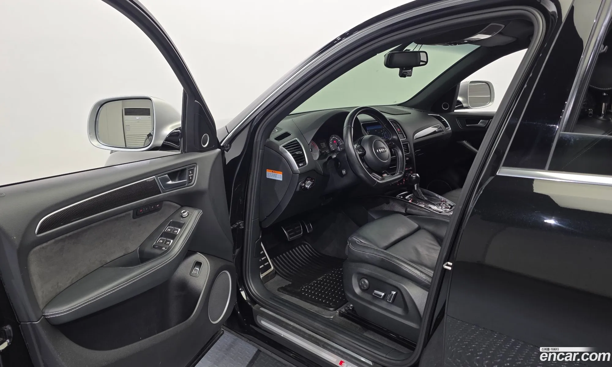 Audi SQ5 2016 WAUZZZ8RXGA055528 — 3