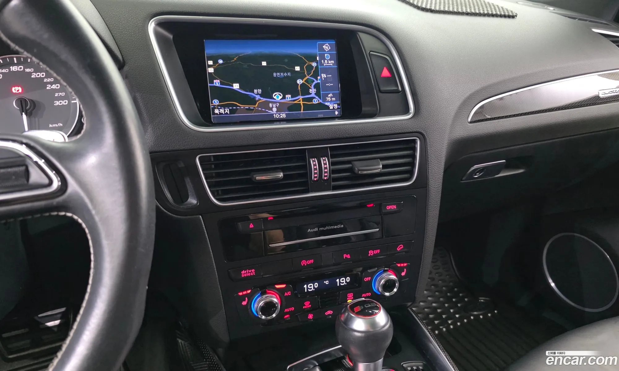 Audi SQ5 2016 WAUZZZ8RXGA055528 — 2
