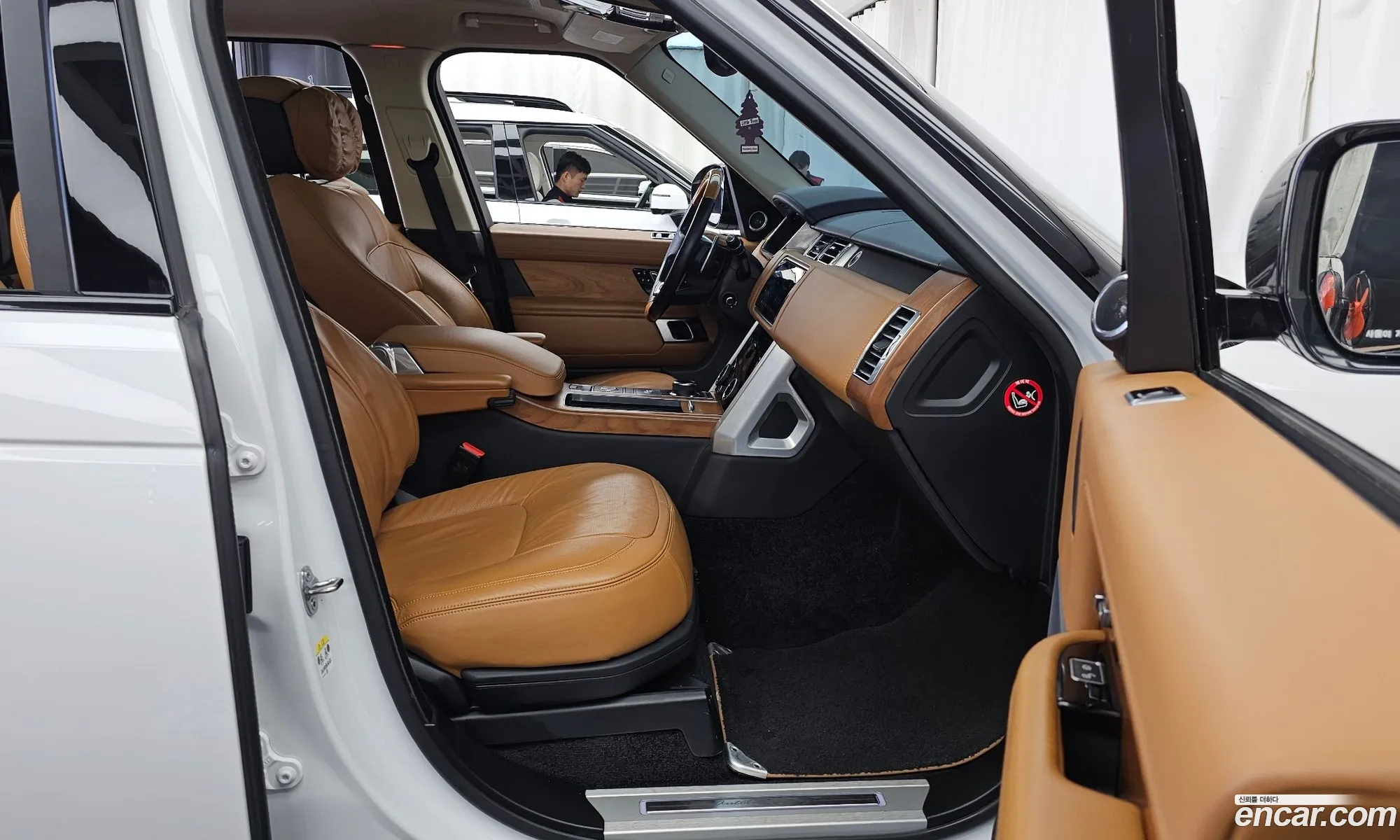 Land Rover Range Rover 2020 — 16
