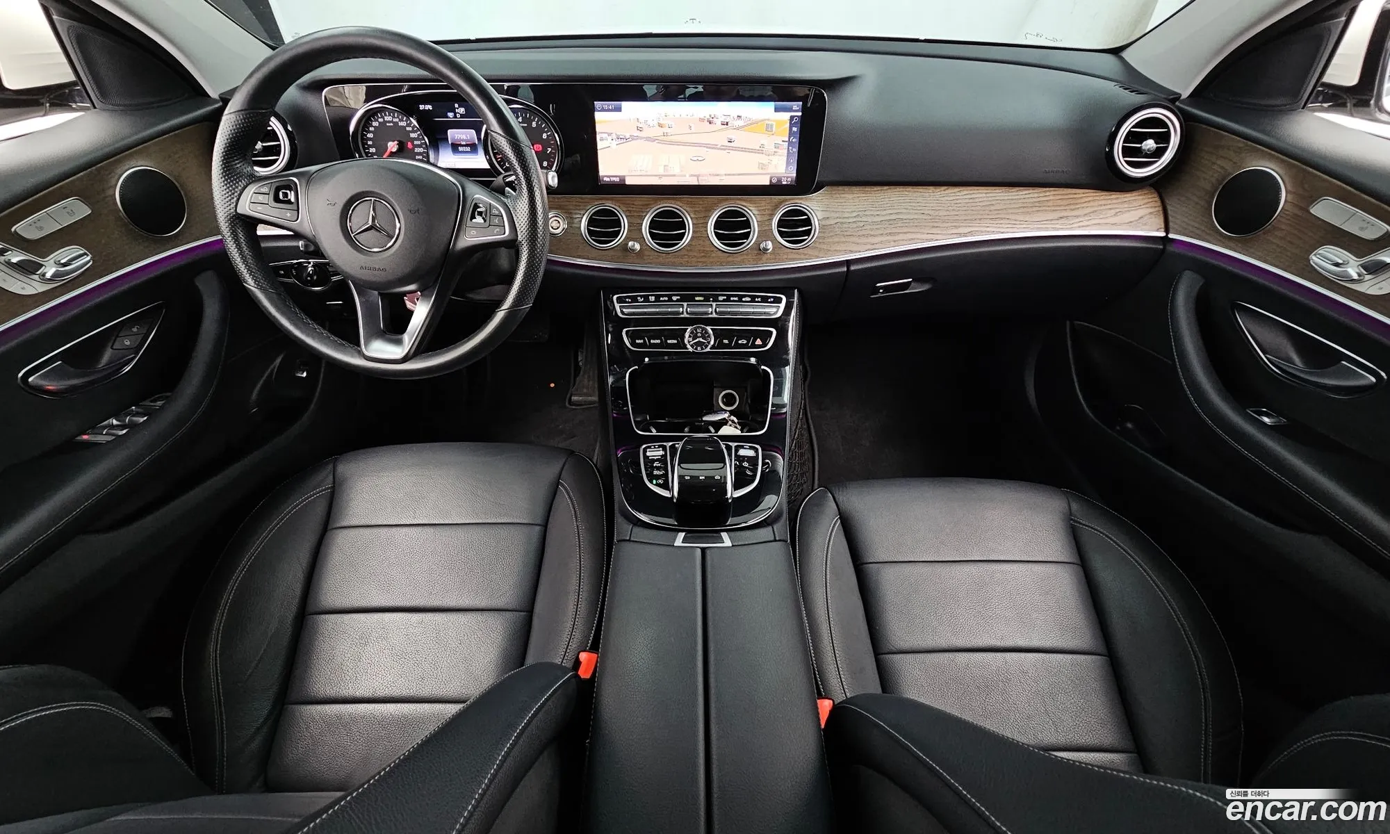 Mercedes-Benz E-Class W213 2018 WDDZF4KBXJA364472 — 14