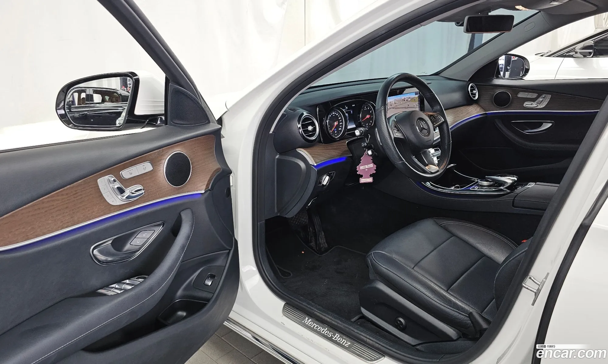 Mercedes-Benz E-Class W213 2018 WDDZF4KBXJA364472 — 7