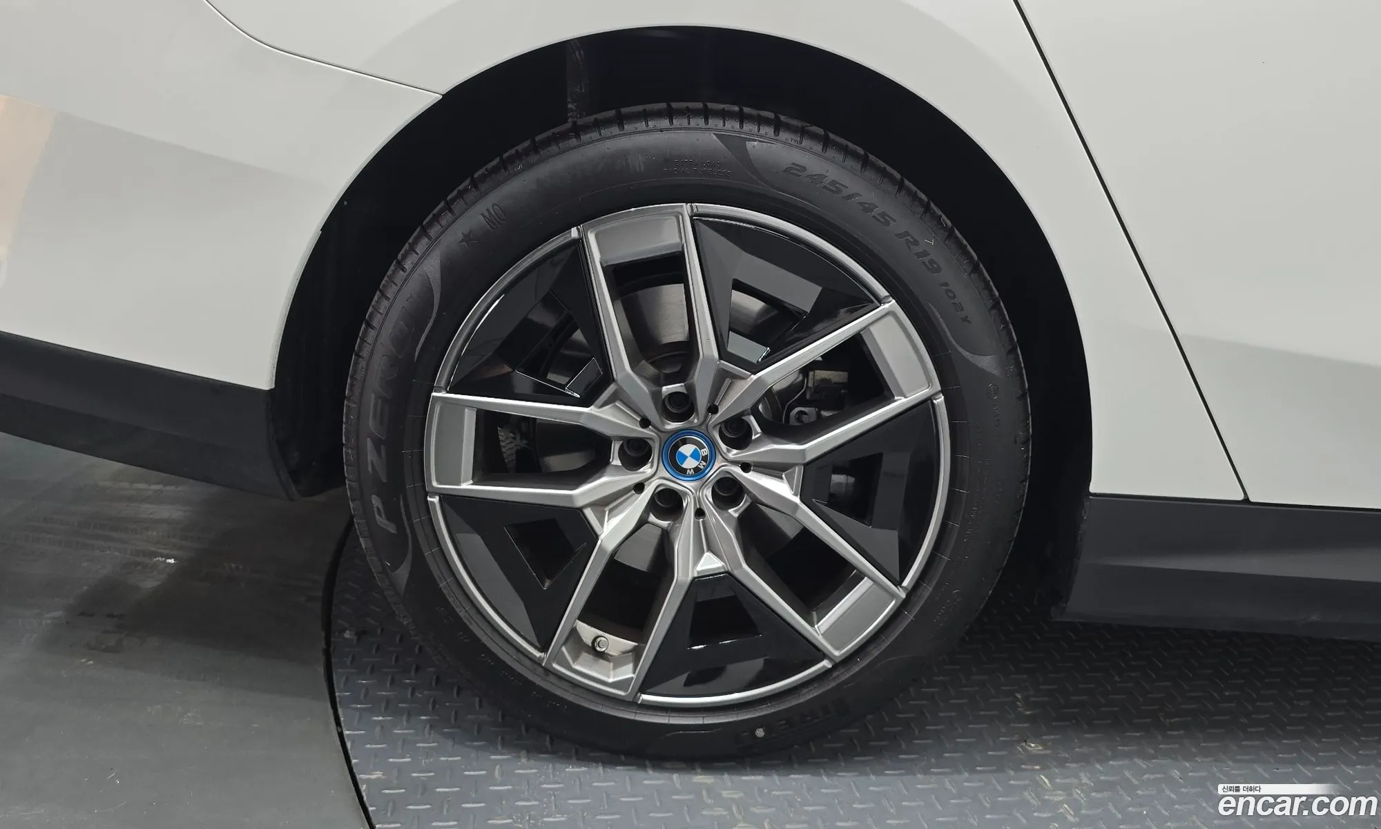 BMW i5 2025 — 10