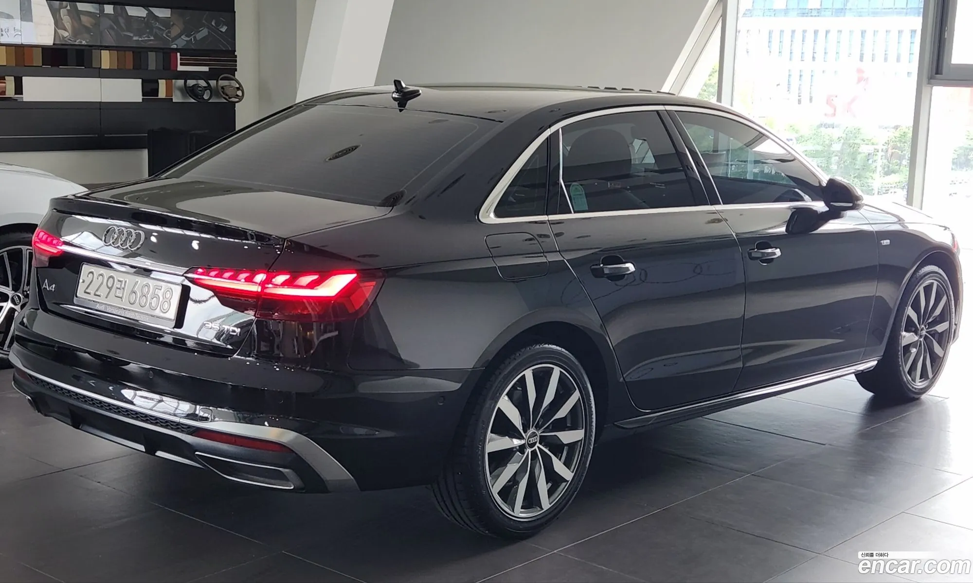 Audi A4 2023 — 14