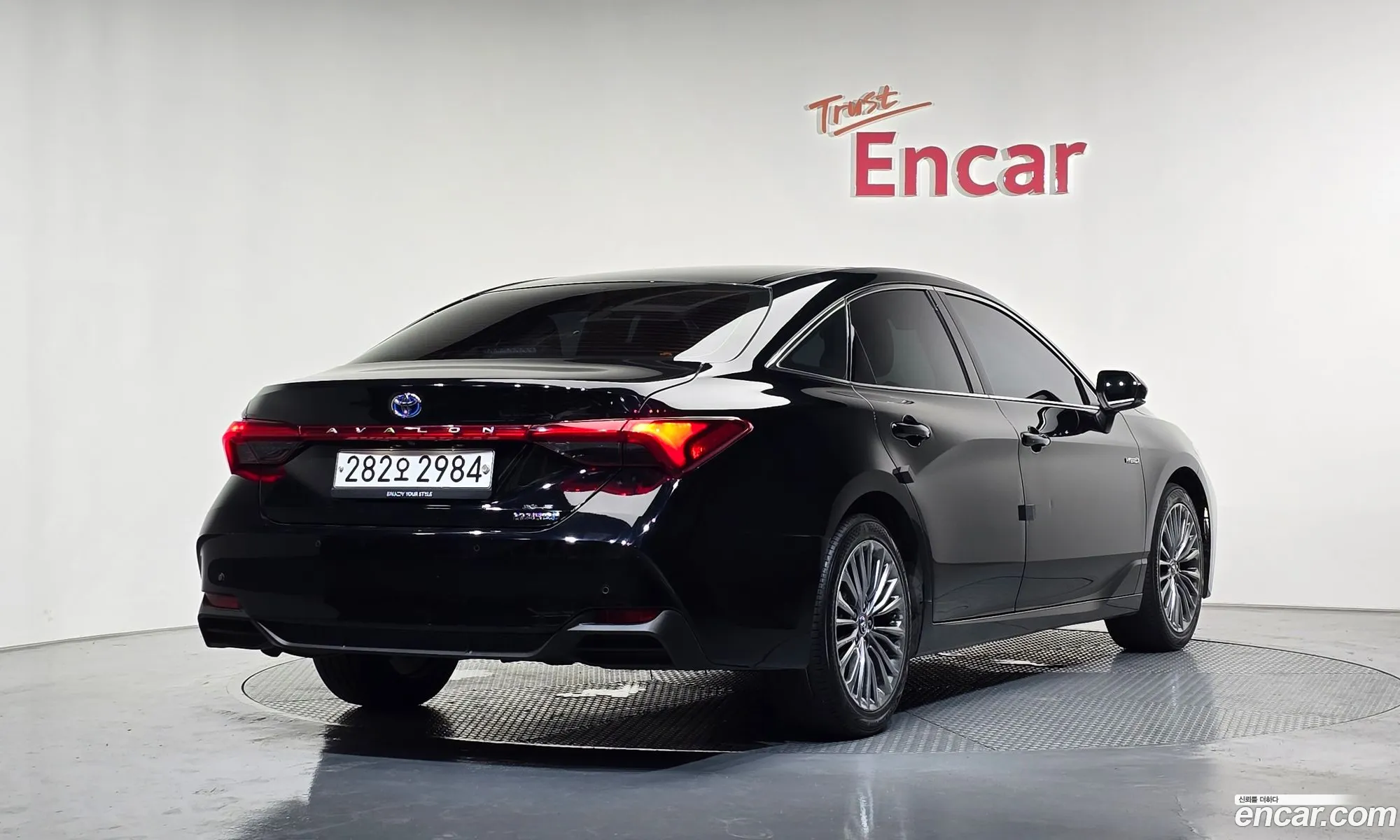 Toyota Avalon 2019 — 19