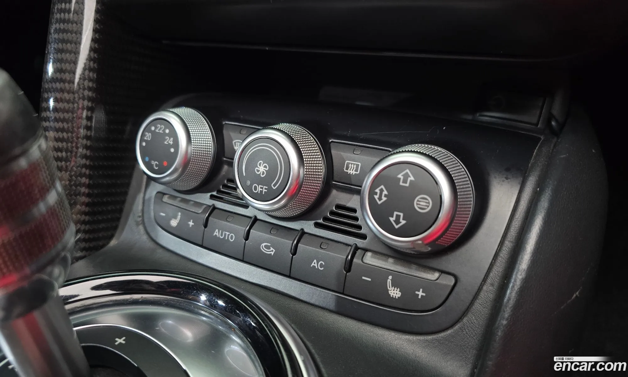 Audi R8 2015 WUAZZZ425F7001340 — 8