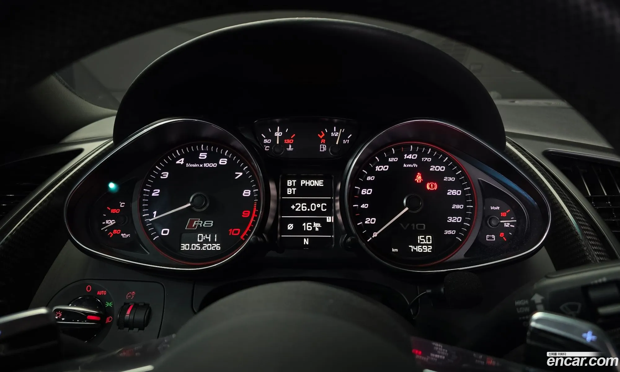 Audi R8 2015 WUAZZZ425F7001340 — 20
