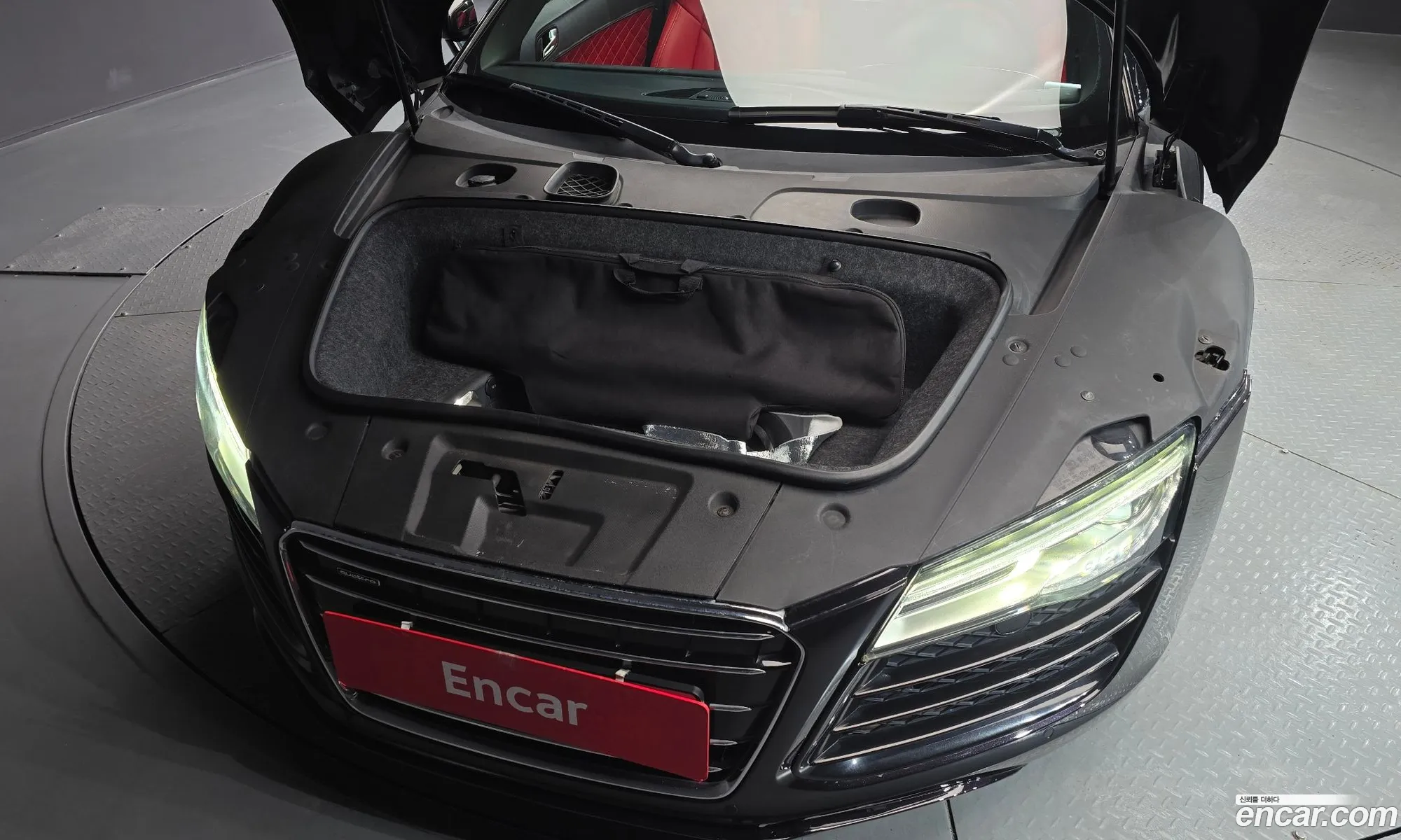 Audi R8 2015 WUAZZZ425F7001340 — 11