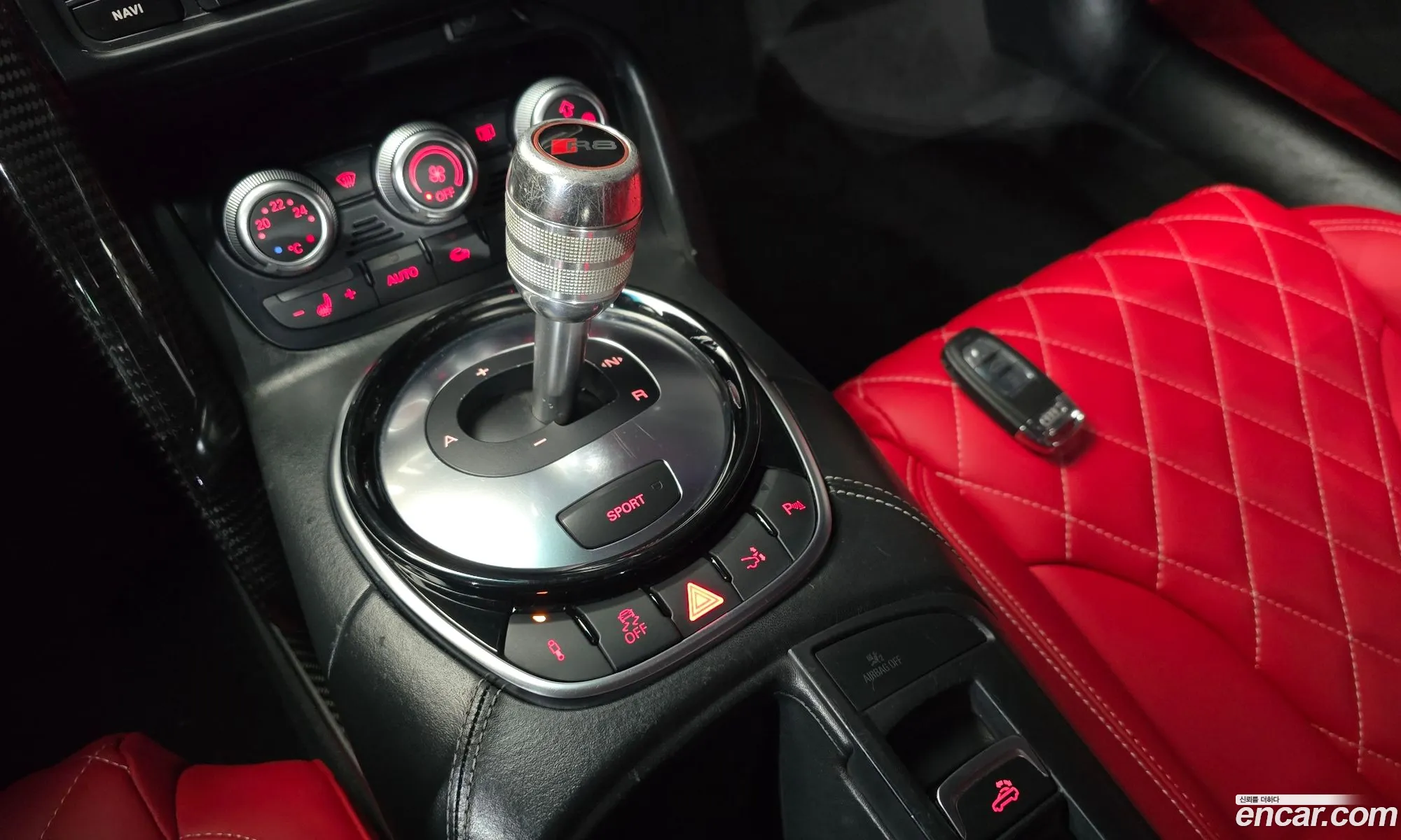 Audi R8 2015 WUAZZZ425F7001340 — 15