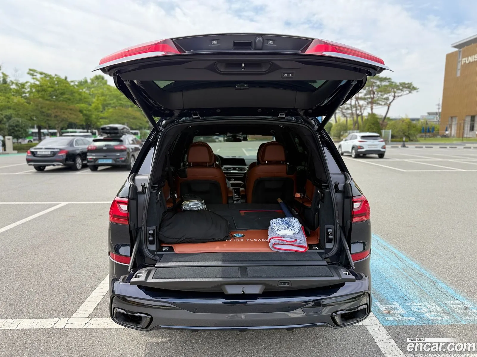 BMW X7 2022 — 7