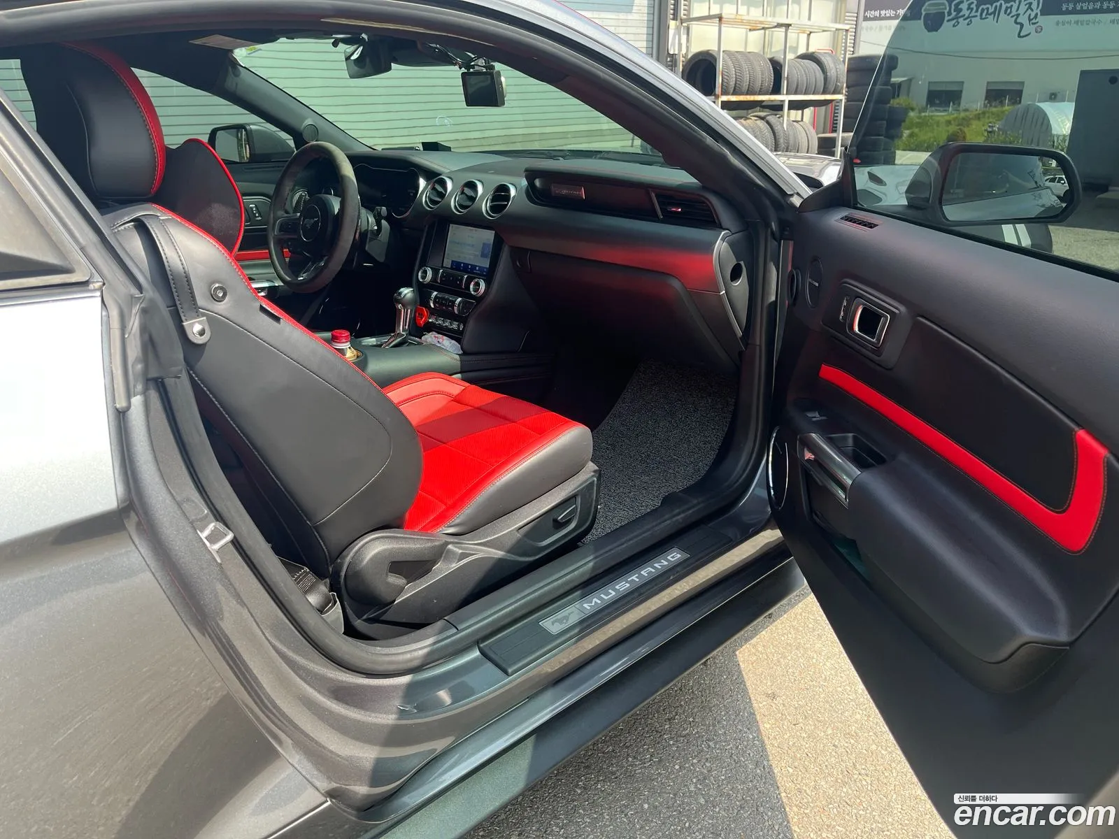 Ford Mustang 2022 — 14