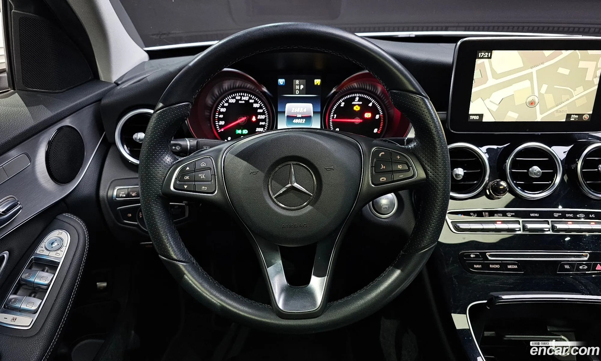 Mercedes-Benz C-Class W205 2017 WDDWF0EB2HR297644 — 31
