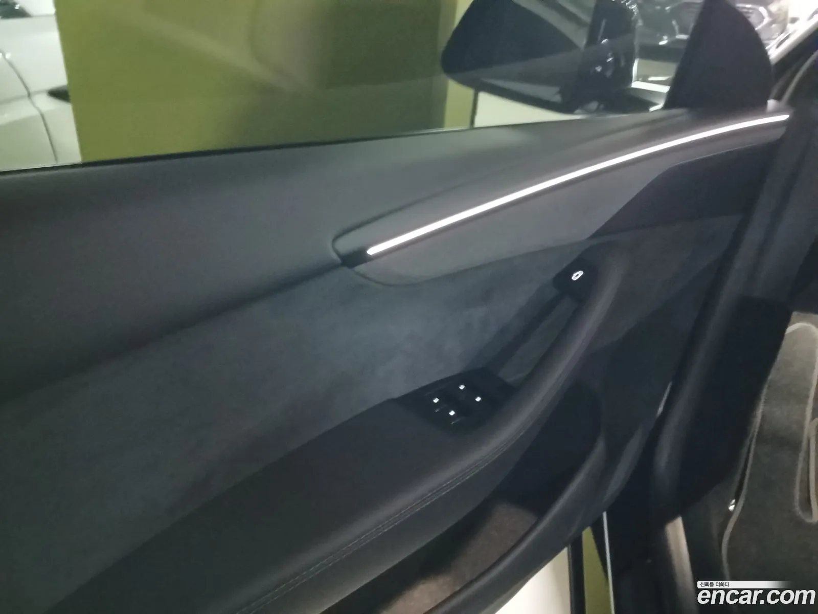 Tesla Model Y 2026 — 5