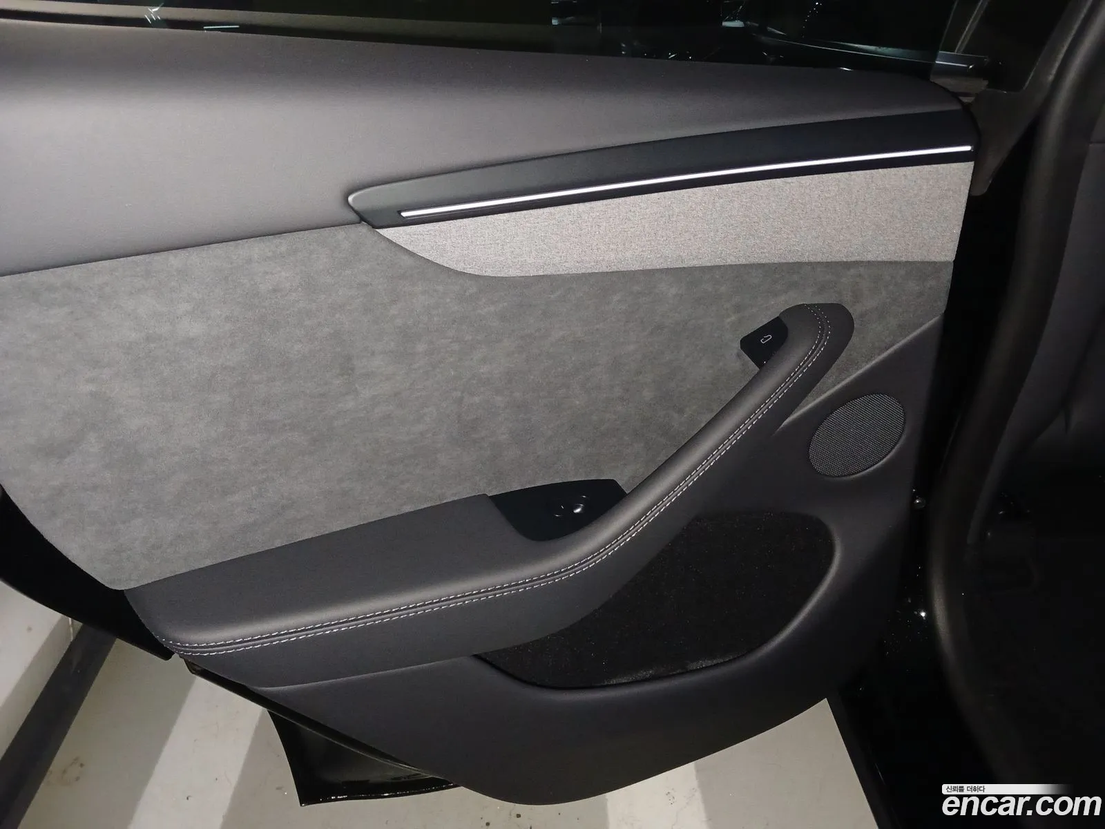 Tesla Model Y 2026 — 9