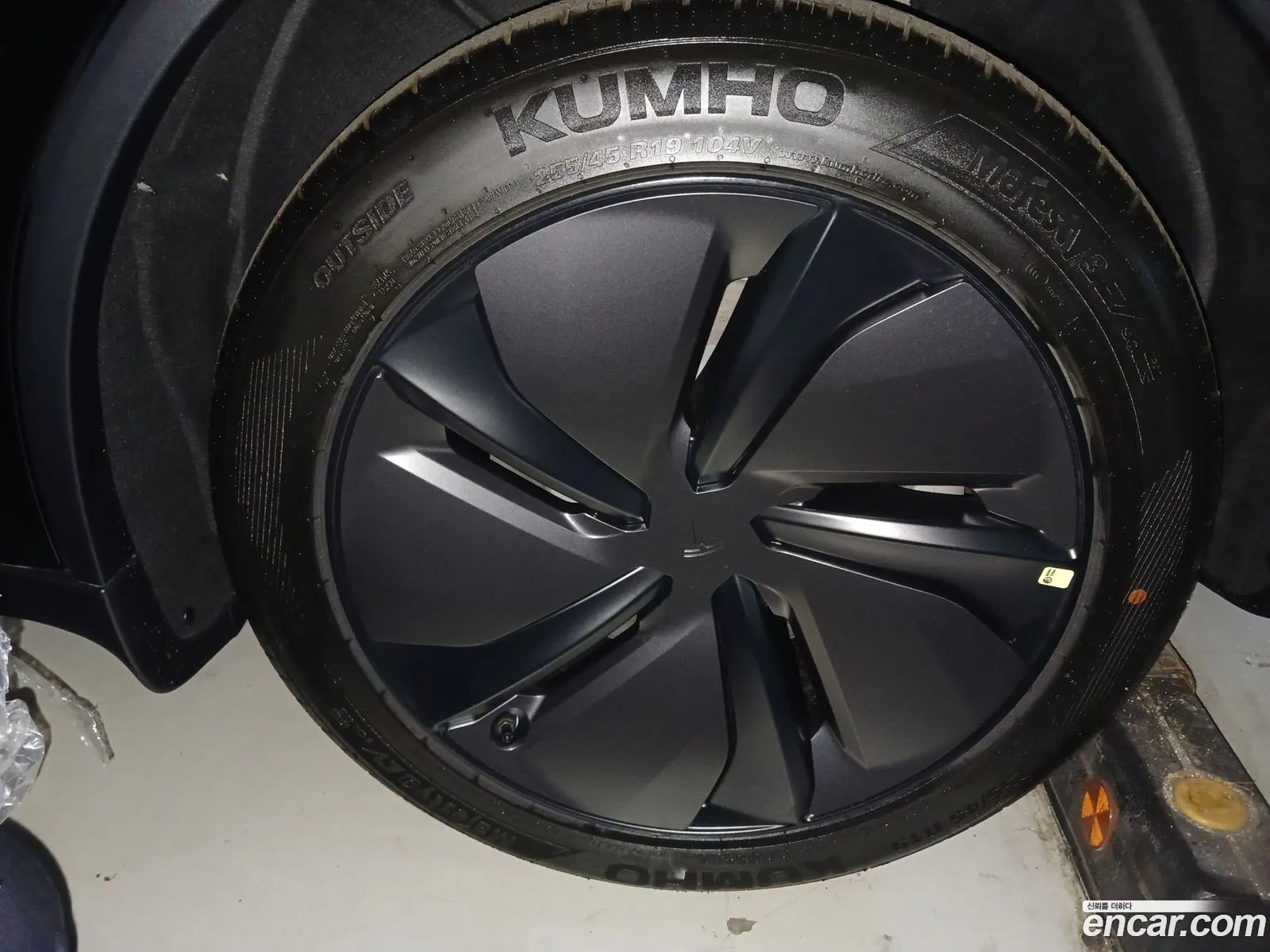 Tesla Model Y 2026 — 2