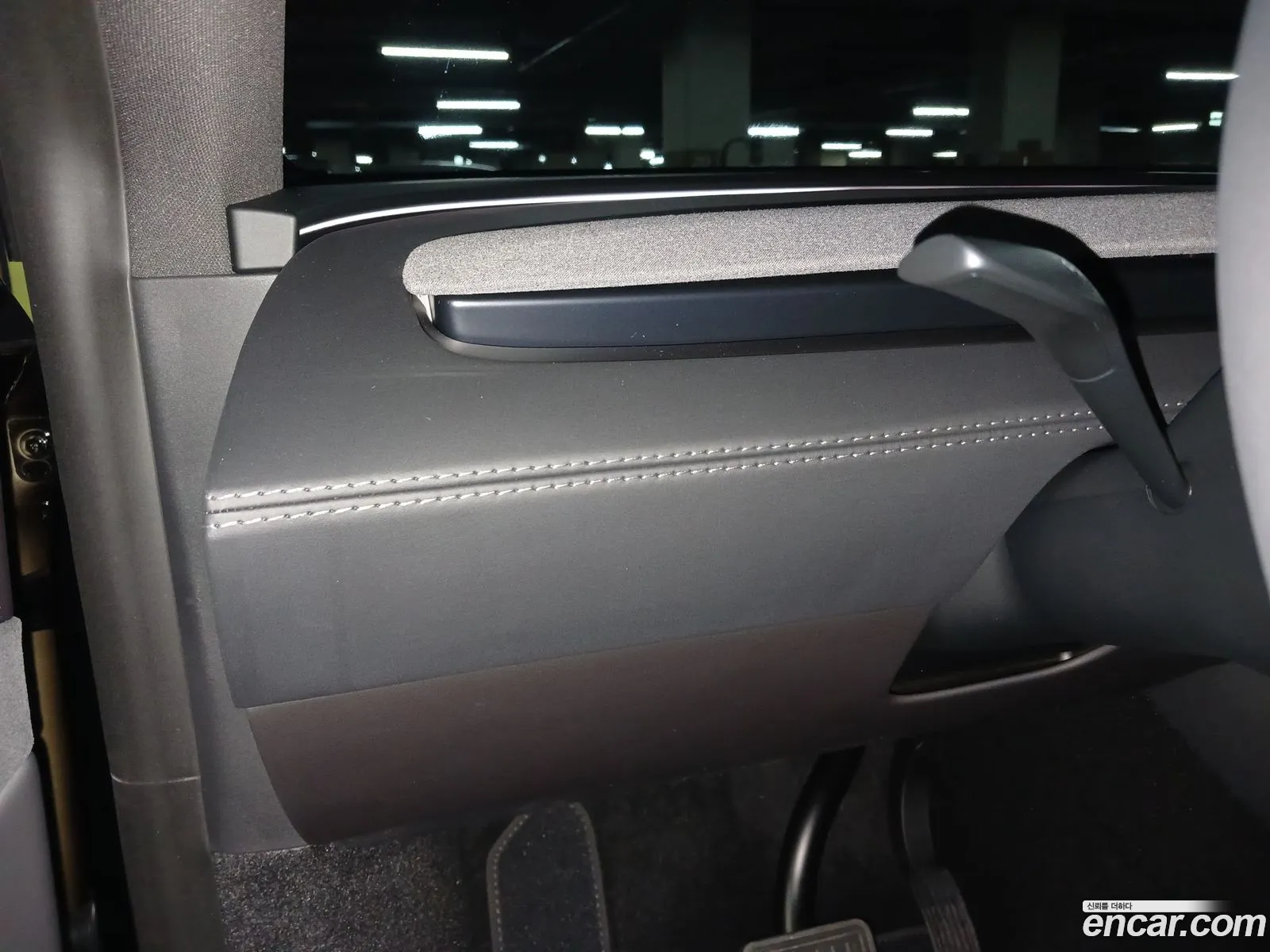 Tesla Model Y 2026 — 6