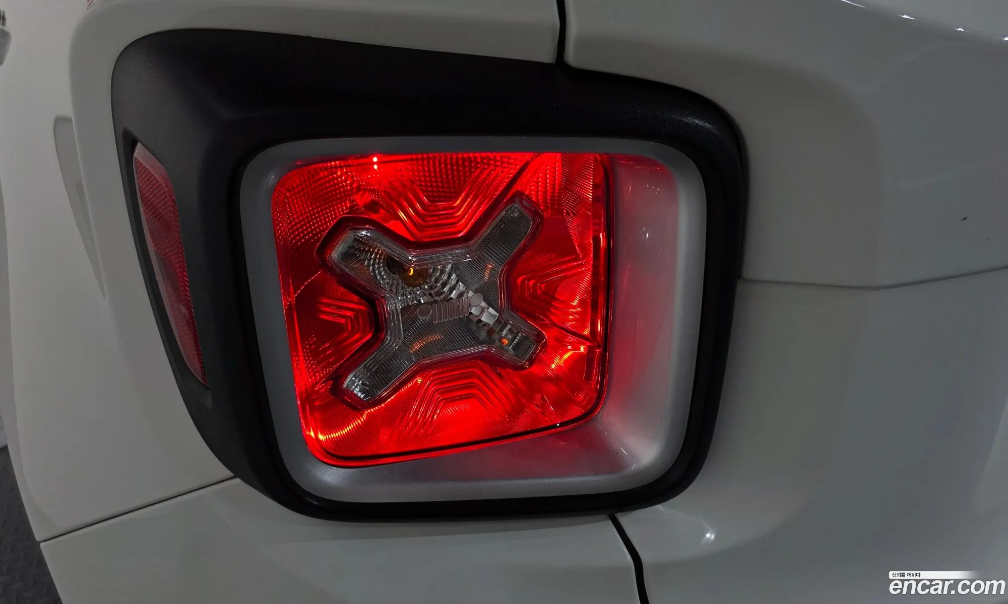 Jeep Renegade 2018 1C4BU0000JPH97331 — 15