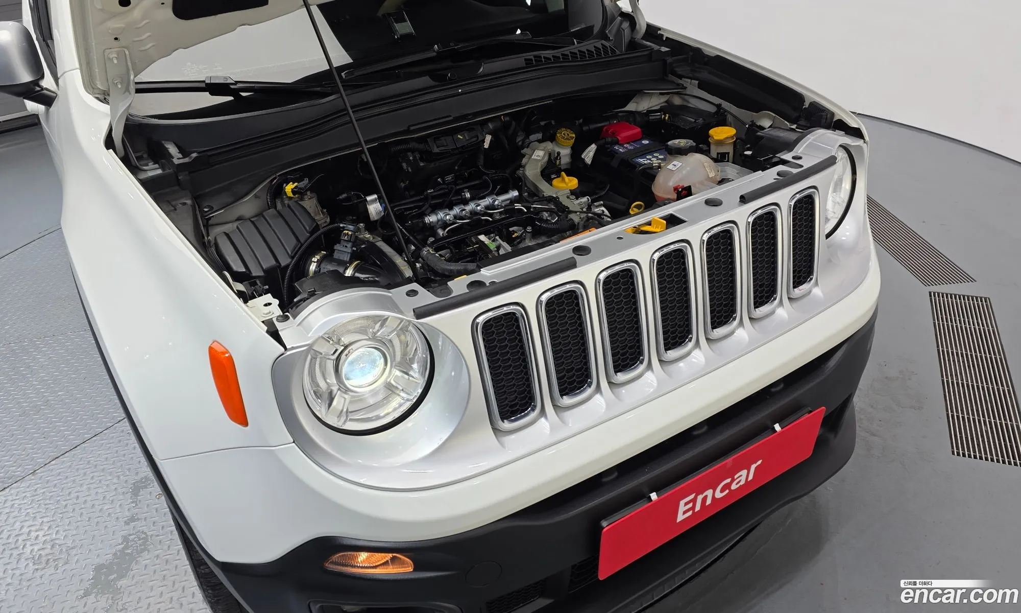 Jeep Renegade 2018 1C4BU0000JPH97331 — 5