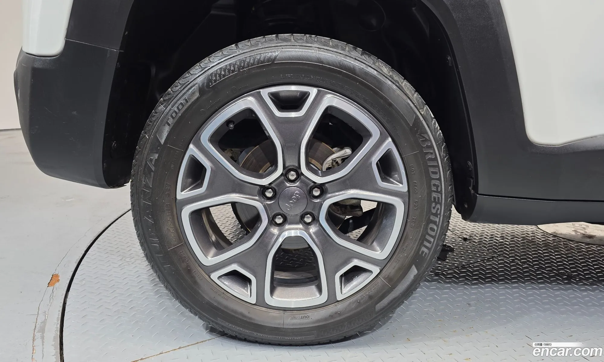 Jeep Renegade 2018 1C4BU0000JPH97331 — 26