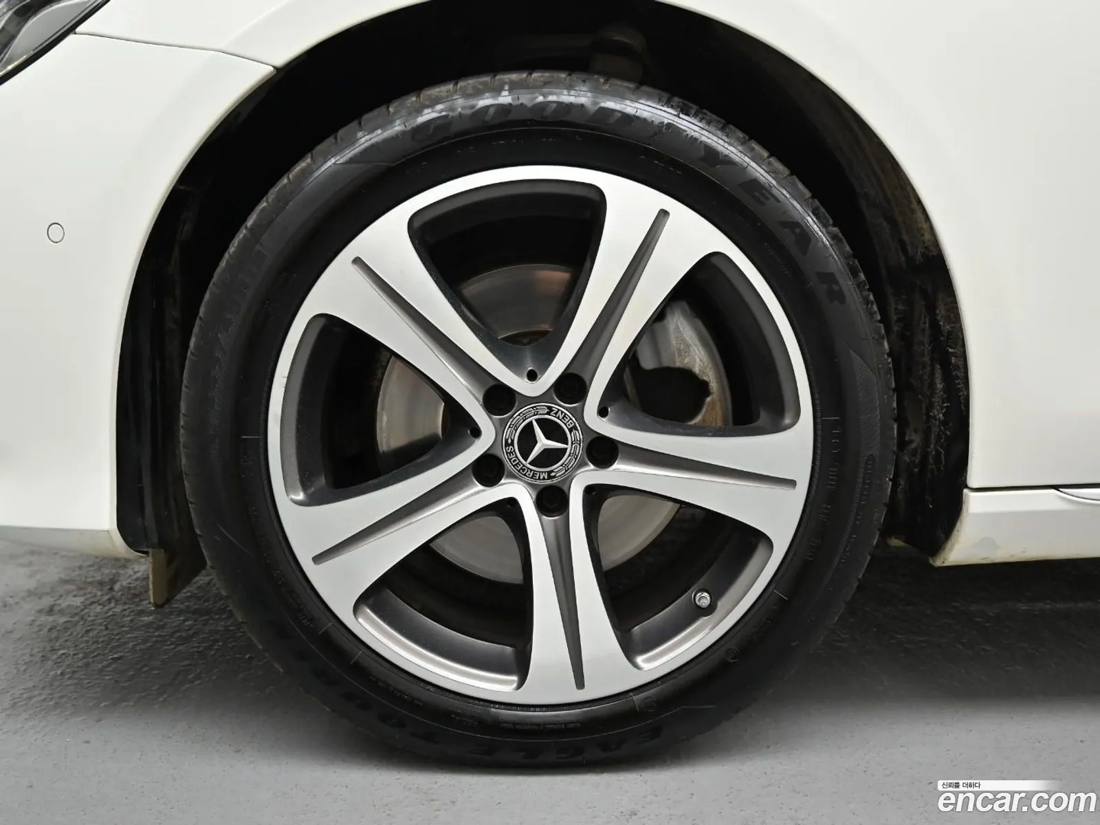 Mercedes-Benz E-Class W213 2018 — 14