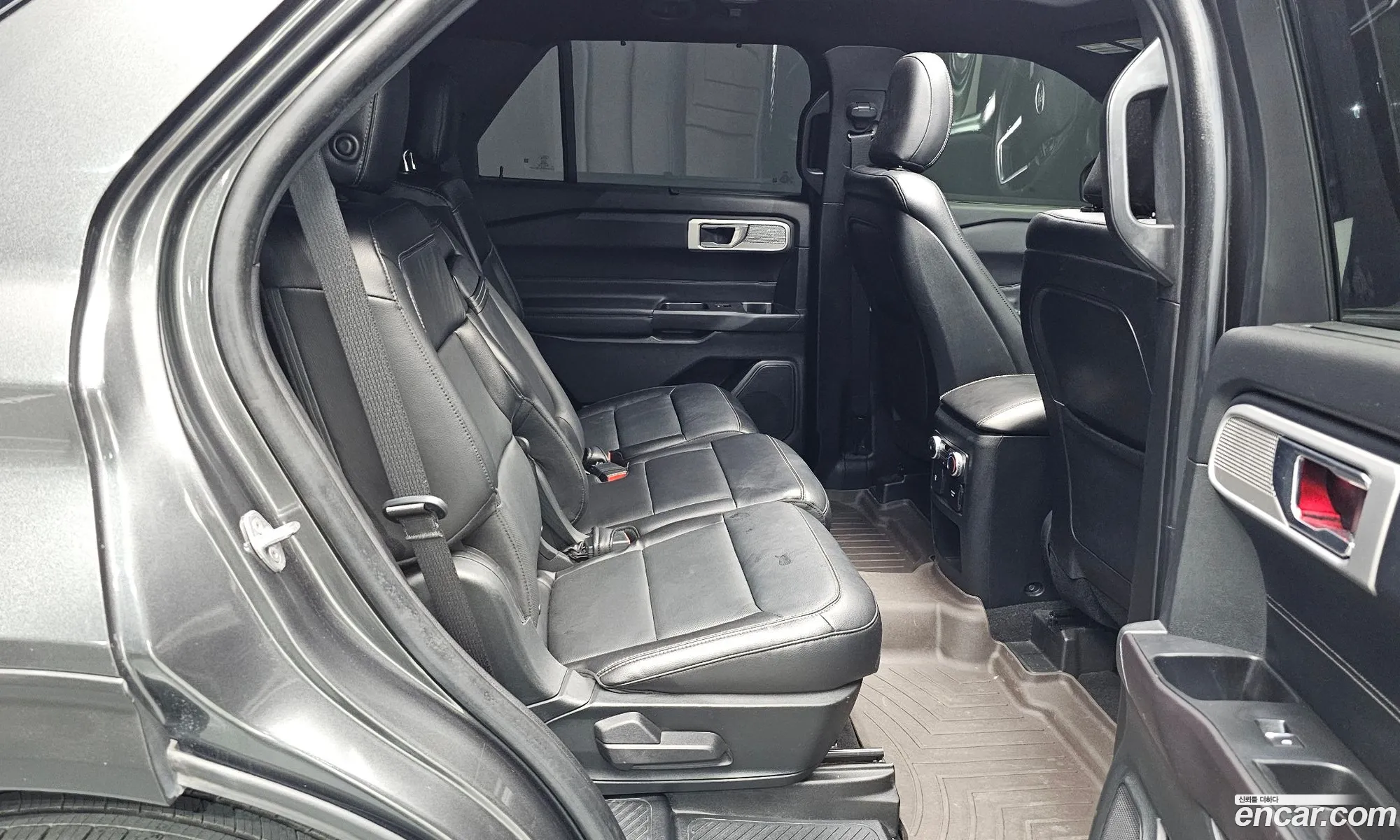 Ford Explorer 6th Gen 2020 1FMSK8FH8LGA86728 — 18