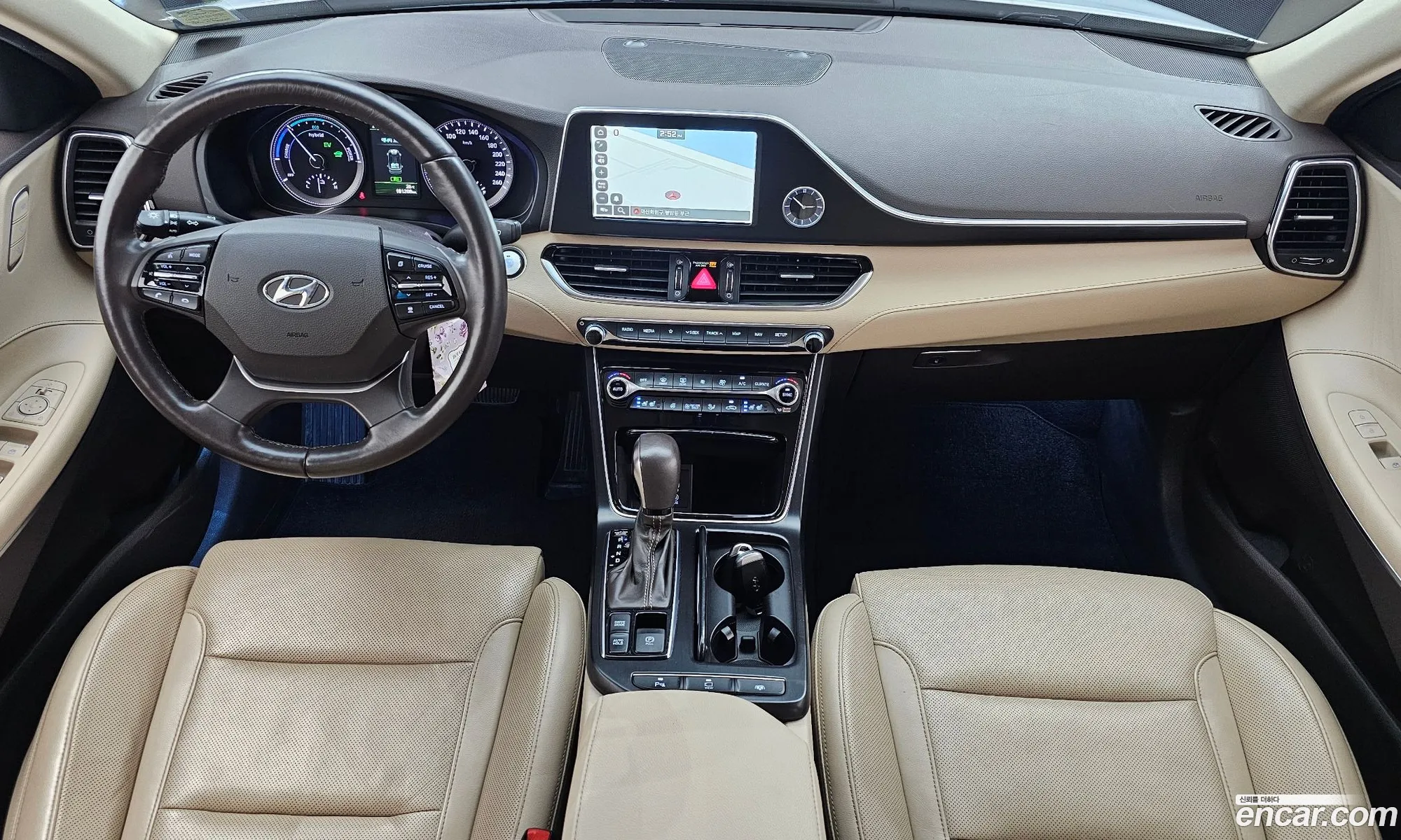 Hyundai Grandeur IG Hybrid 2017 — 2