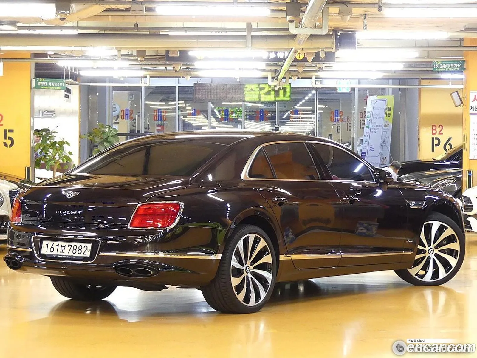 Bentley Flying Spur 2023 — 7