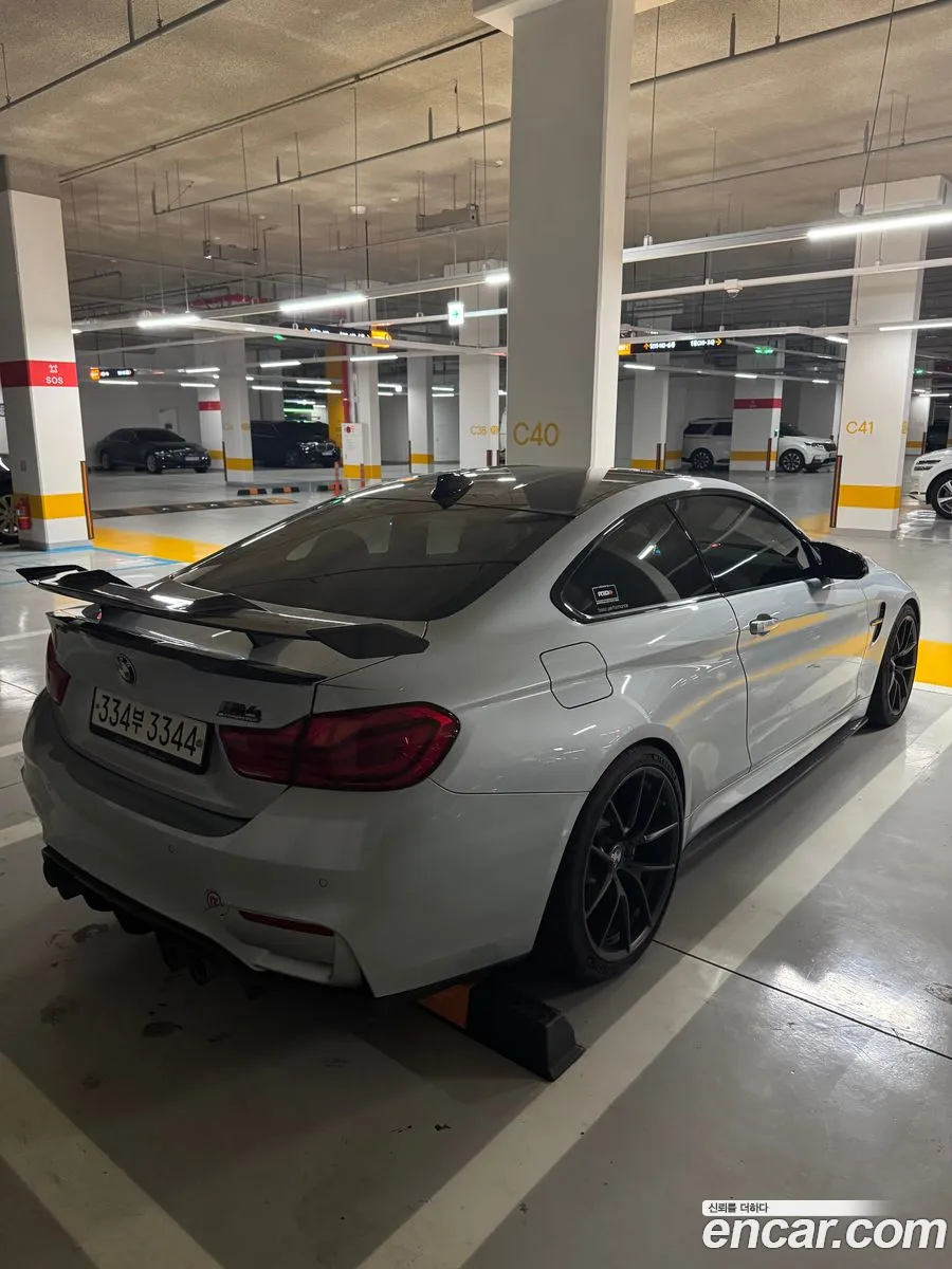 BMW M4 2018 — 2