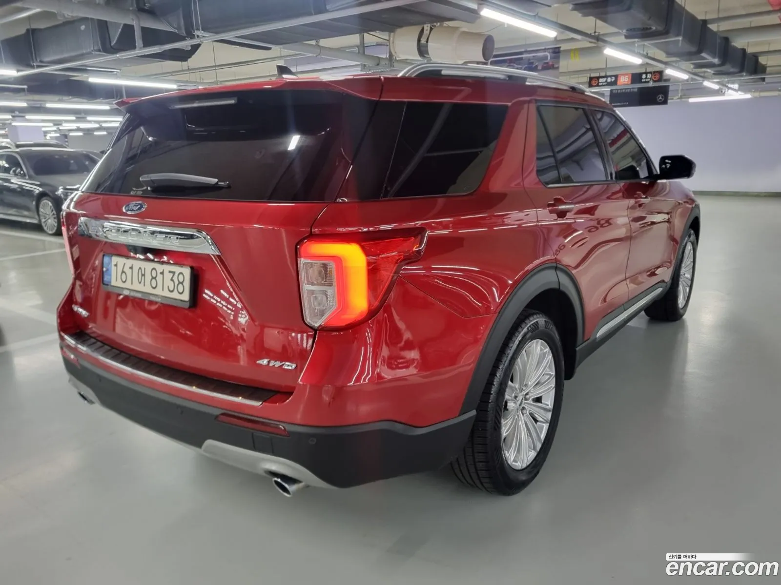 Ford Explorer 6th Gen 2021 — 4